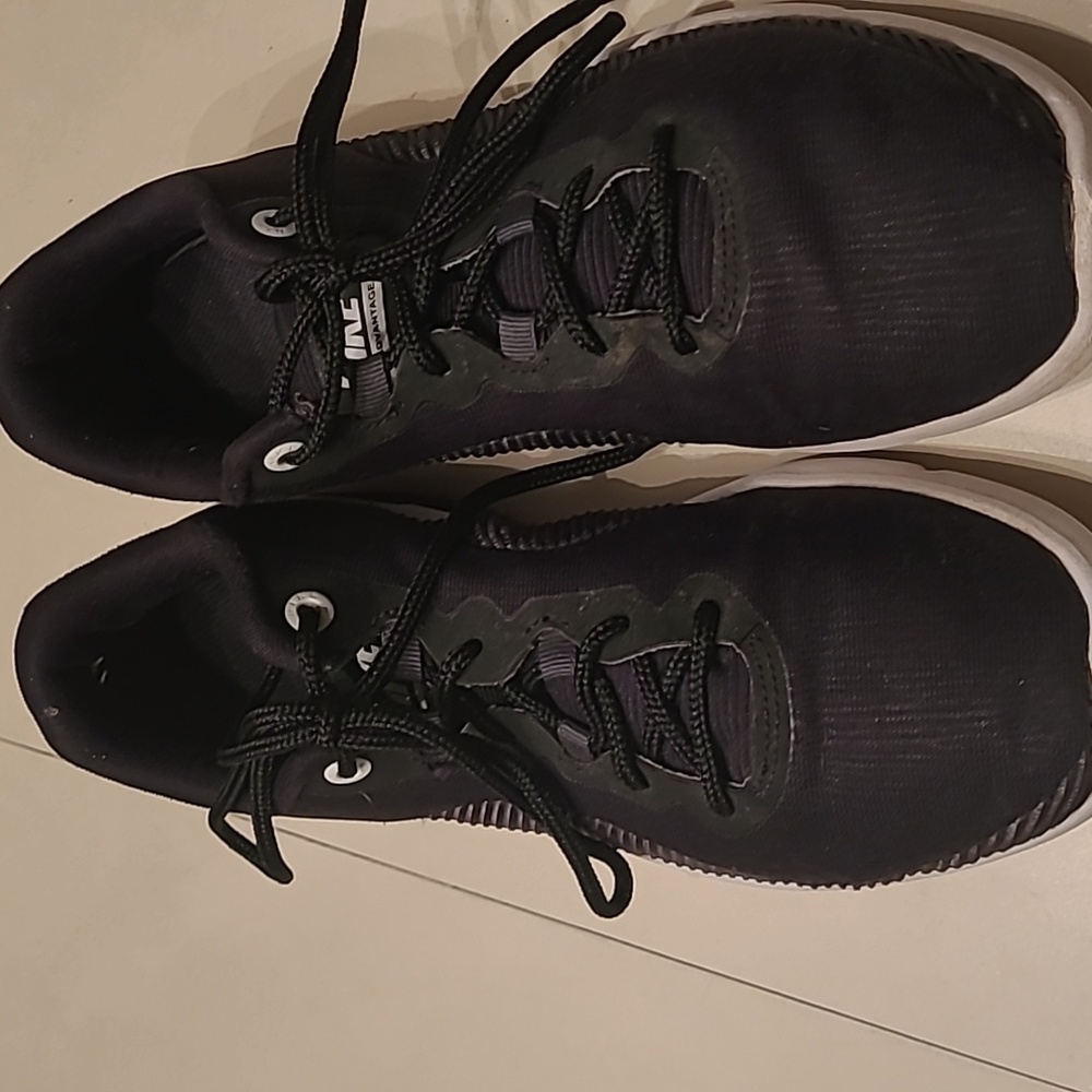 Nike AirMax Advantage 2